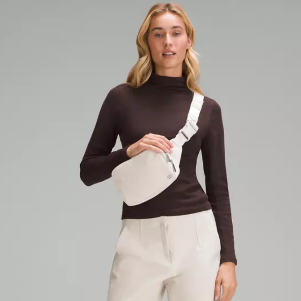 LULULEMON Everywhere Belt Bag 2L Opal White